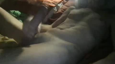 Snapshot of slienthear83 chatting on January 22, 12:06 pm slienthear83 online show from January 22, 12:06 pm