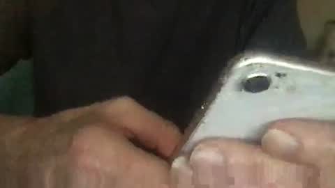 Snapshot of slienthear83 chatting on January 26, 7:09 pm slienthear83 online show from January 26, 7:09 pm