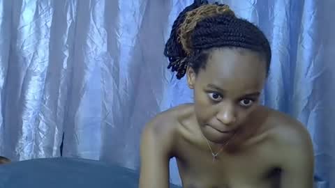 Snapshot of slim_alicia chatting on October 14, 5:25 pm Alicia online show from October 14, 5:25 pm