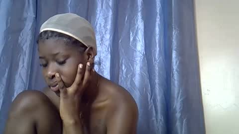 Snapshot of slim_alicia chatting on November 14, 5:28 am Alicia online show from November 14, 5:28 am