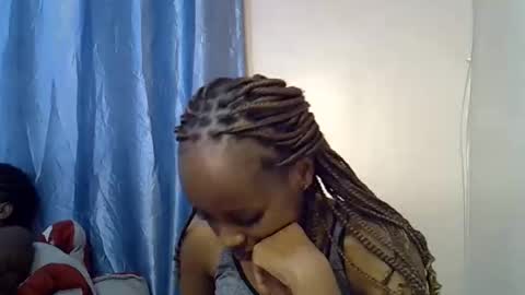 Snapshot of slim_alicia chatting on November 17, 7:41 pm Alicia online show from November 17, 7:41 pm