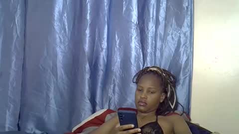 Snapshot of slim_alicia chatting on November 21, 8:02 am Alicia online show from November 21, 8:02 am