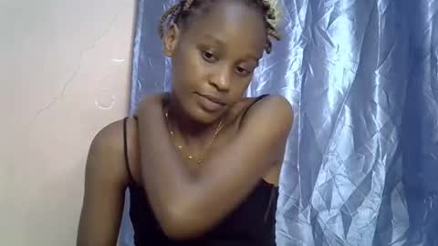 Snapshot of slim_alicia chatting on February 26, 8:52 pm Alicia online show from February 26, 8:52 pm