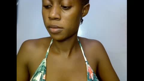 Snapshot of slim_candy12 chatting on July 11, 8:11 pm Lily online show from July 11, 8:11 pm