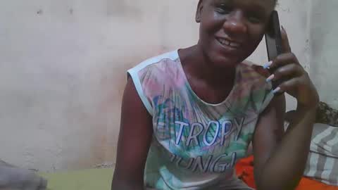 Snapshot of slim_girl3 chatting on April 20, 6:27 am slim_girl3 online show from April 20, 6:27 am