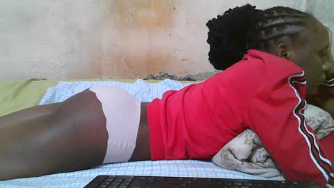 Snapshot of slim_girl3 chatting on July 12, 8:05 am slim_girl3 online show from July 12, 8:05 am