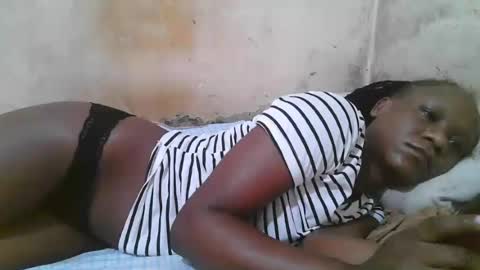 Snapshot of slim_girl3 chatting on July 28, 7:15 am slim_girl3 online show from July 28, 7:15 am
