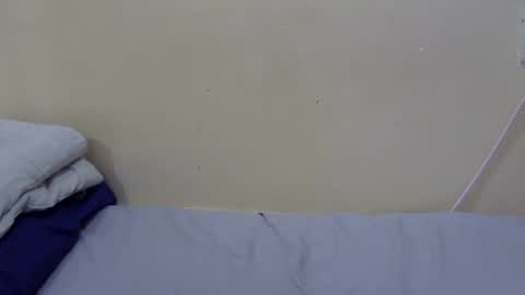 slim_kiteey online show from December 1, 10:20 am