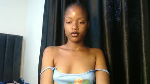 Snapshot of slim_perry chatting on February 8, 9:34 am perry online show from February 8, 9:34 am