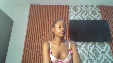 Snapshot of slim_perry chatting on March 1, 12:29 pm perry online show from March 1, 12:29 pm