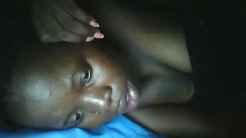 Snapshot of slim_petite_ebony chatting on January 9, 6:42 pm slim_petite_ebony online show from January 9, 6:42 pm