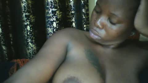 Snapshot of slim_petite_ebony chatting on June 13, 11:57 pm slim_petite_ebony online show from June 13, 11:57 pm
