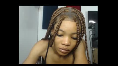 Snapshot of slim_queen2 chatting on August 3, 7:51 am Slim queen2 online show from August 3, 7:51 am