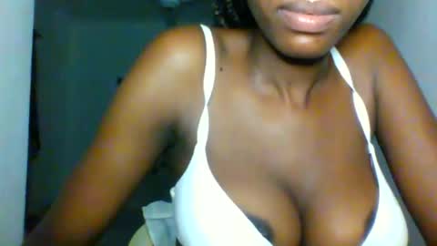 slimandthick1 online show from March 8, 5:06 pm