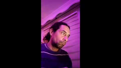 Snapshot of slimboyxxx chatting on May 17, 5:16 am Slimboyxxx online show from May 17, 5:16 am
