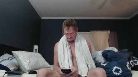 Snapshot of slimjp chatting on February 3, 2:32 am slimjp online show from February 3, 2:32 am