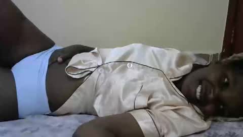 Snapshot of slimmygal chatting on October 25, 7:05 am slimmygal online show from October 25, 7:05 am
