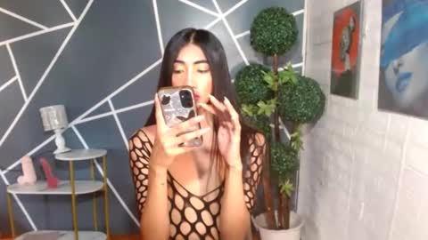Snapshot of slimprettyjoira chatting on April 24, 6:27 am slimprettyjoira online show from April 24, 6:27 am