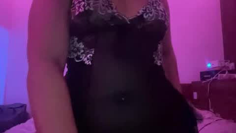 slimthickdesi online show from March 18, 10:57 pm