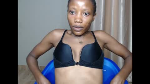 Snapshot of slimxxdool chatting on June 10, 7:57 pm call me love online show from June 10, 7:57 pm
