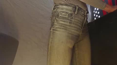 Snapshot of slimzen5ever chatting on November 22, 5:45 pm slimzen5ever online show from November 22, 5:45 pm