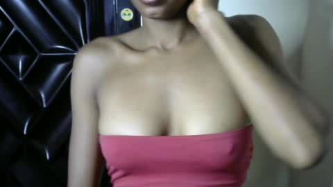Snapshot of slimzy_hotxx chatting on May 18, 7:25 am Grace online show from May 18, 7:25 am