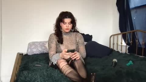 Renee online show from February 5, 3:52 pm