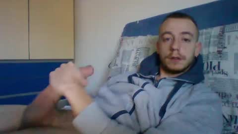 Snapshot of slowlo98 chatting on December 21, 10:28 am Steven online show from December 21, 10:28 am
