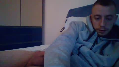 Snapshot of slowlo98 chatting on January 22, 1:21 pm Steven online show from January 22, 1:21 pm