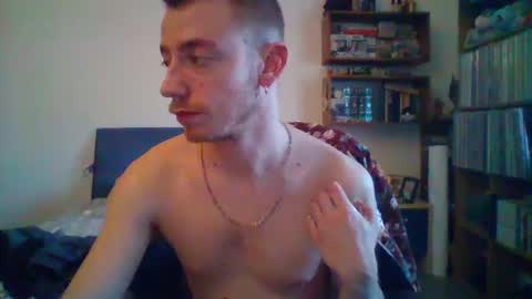 Snapshot of slowlo98 chatting on February 4, 11:27 am Steven online show from February 4, 11:27 am