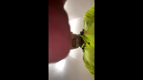 Snapshot of sluthole1982 chatting on February 7, 1:20 am Abuse me online show from February 7, 1:20 am