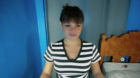 Snapshot of sluts_cum chatting on July 1, 11:48 pm louie and diana online show from July 1, 11:48 pm