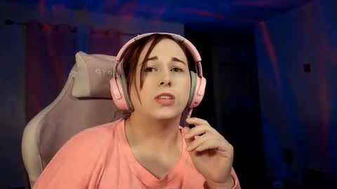 Heavenly online show from March 1, 2:46 am