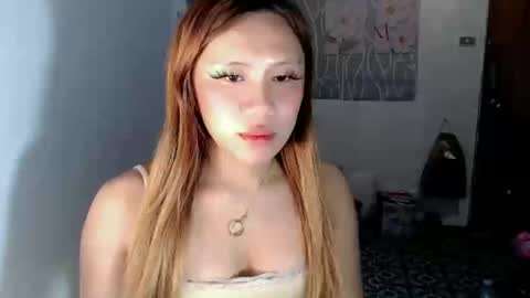 Snapshot of slutty_babex chatting on March 27, 6:18 pm slutty_babex online show from March 27, 6:18 pm