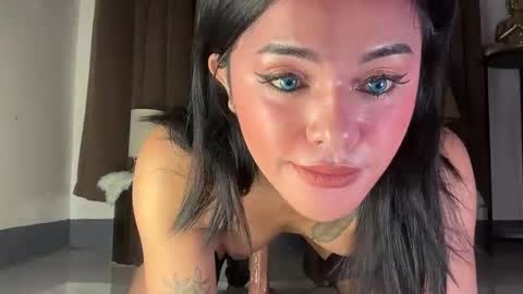 Slutty Lavinia online show from March 19, 2:48 am