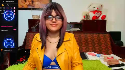 Snapshot of slutty_milf_bitch chatting on November 2, 11:45 am Ana online show from November 2, 11:45 am