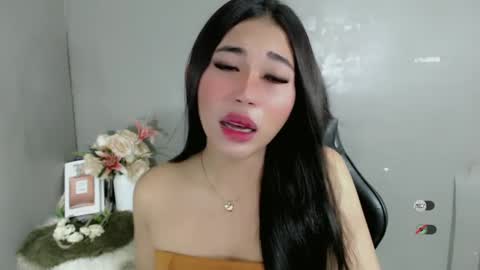 Snapshot of slutty_shanin chatting on February 26, 1:11 am SHANIN online show from February 26, 1:11 am