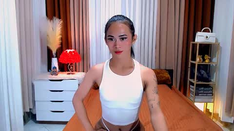 Snapshot of slutty_vanna chatting on February 6, 5:30 pm mia online show from February 6, 5:30 pm