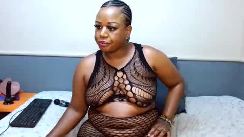 Snapshot of sluttyangelxxxx chatting on May 28, 12:13 pm sluttyangelxxxx online show from May 28, 12:13 pm