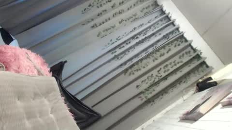 CHIE CHIE online show from January 25, 8:21 pm