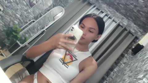 CHIE CHIE online show from February 23, 8:11 pm