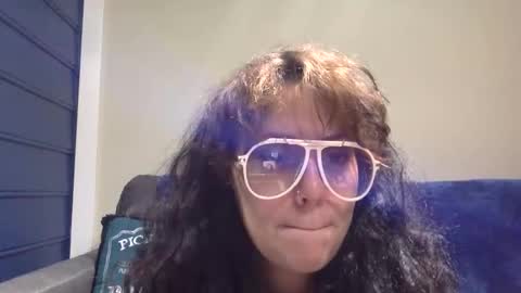 SluttyLittleXXX online show from November 27, 4:25 am