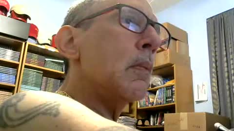 Snapshot of sluttyslave81 chatting on July 16, 7:25 am sluttyslave81 online show from July 16, 7:25 am
