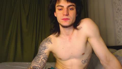 Gus online show from November 14, 4:28 pm