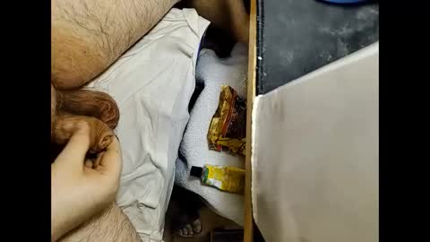 Snapshot of small_1986 chatting on February 20, 12:15 pm transmisin gratuita bajo demanda  free broadcast on demand online show from February 20, 12:15 pm