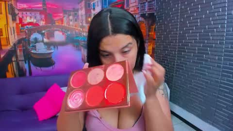 Mariana Torres online show from February 18, 1:51 pm