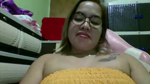 Lovewella online show from May 3, 4:46 pm
