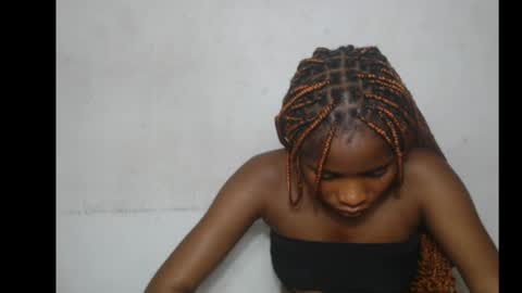 Snapshot of smallsluty chatting on May 19, 1:56 am smallsluty online show from May 19, 1:56 am