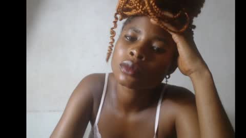 Snapshot of smallsluty chatting on May 21, 7:15 am smallsluty online show from May 21, 7:15 am