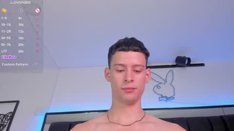 Snapshot of smiith_jade chatting on February 12, 2:14 am Jade Smiith online show from February 12, 2:14 am
